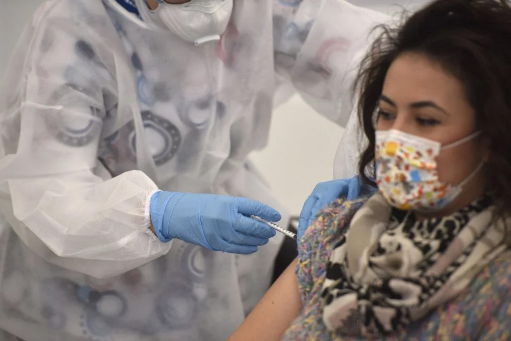 Numărul pacienților cu gripă și viroze respiratorii crește semnificativ. Autoritățile recomandă vaccinarea antigripală