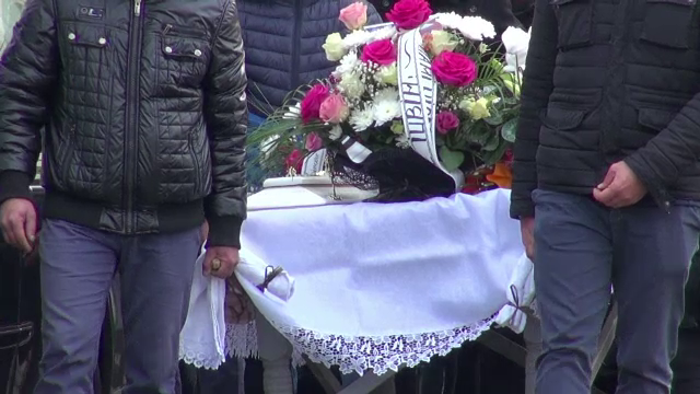 Declarații sfâșietoare ale mamei fetițelor înjunghiate de tatăl lor: ”Pentru viața mea a plătit Sofia”