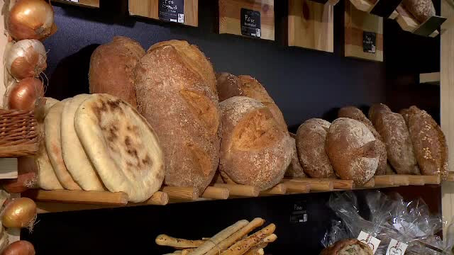 Pâinea se scumpește din ce în ce mai mult. Prețul unei franzele a crescut cu 10%