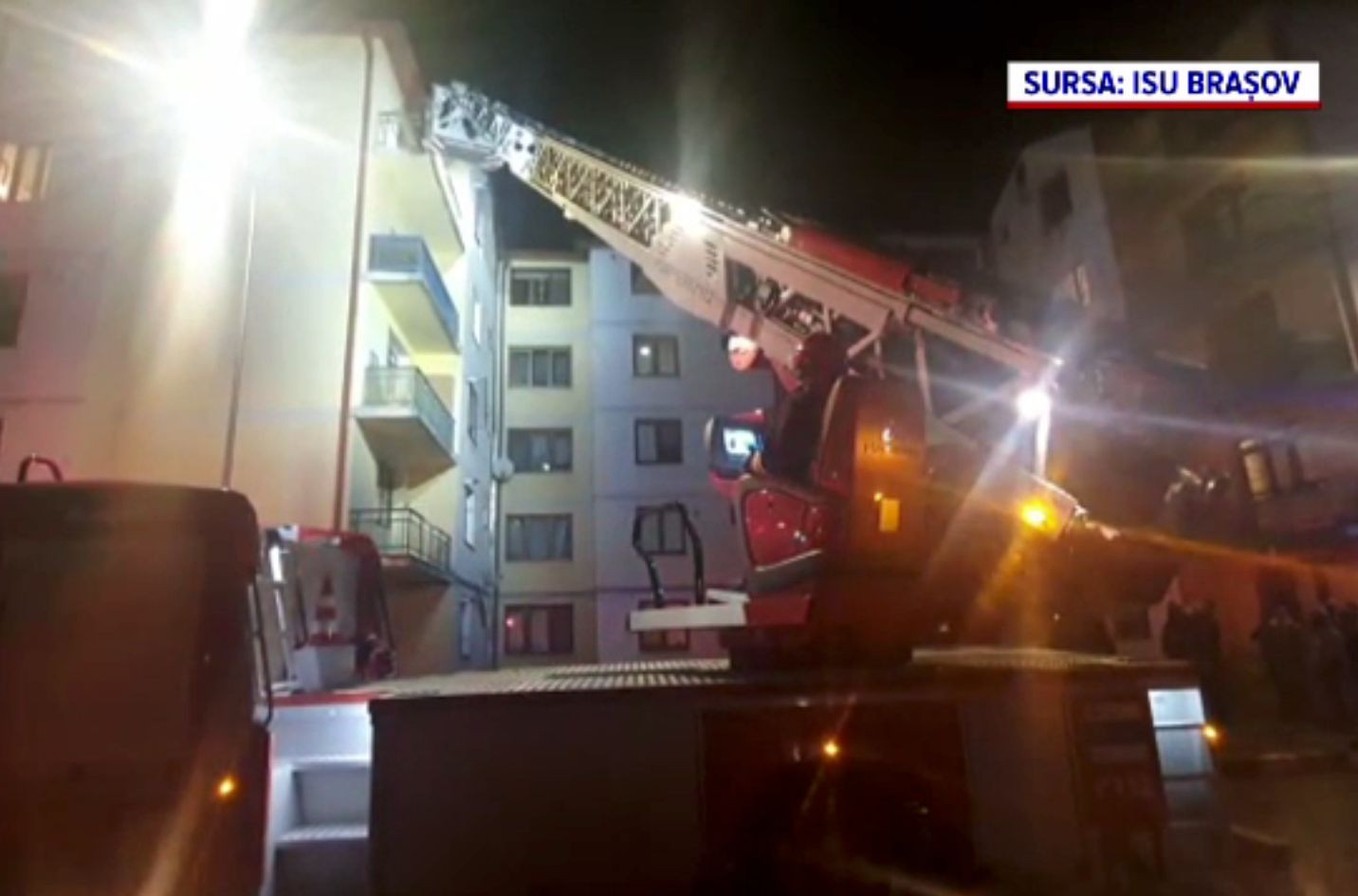 Incendiu provocat de un individ într-un bloc din Săcele. Totul a plecat de la dorința de răzbunare