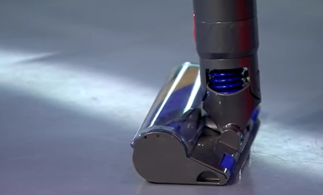 Cele mai noi modele de aspiratoare verticale de la Dyson și Rowenta