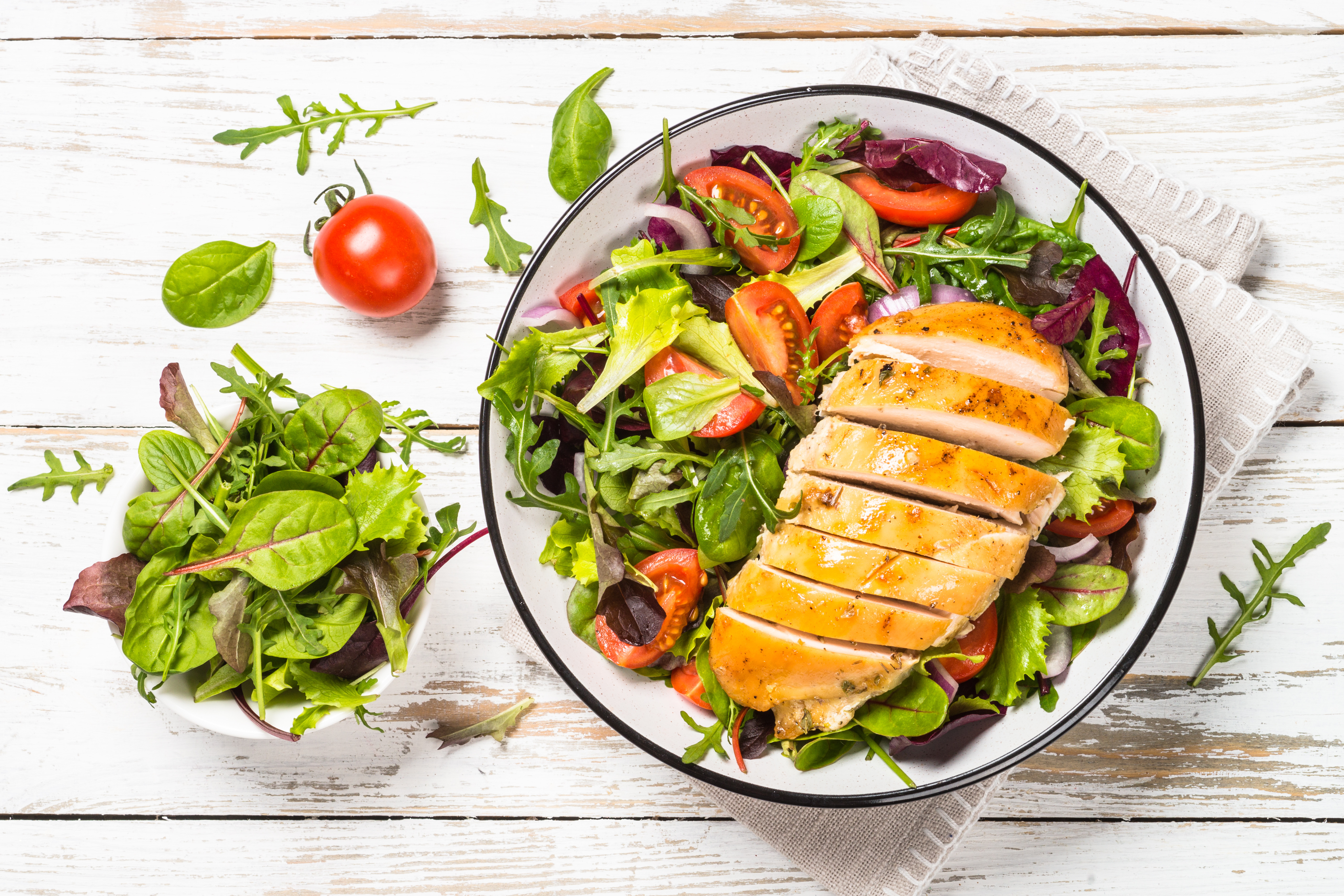 Obiectivele alimentare care ne vor face bine. Ce trebuie să mâncăm mai mult și ce trebuie să reducem