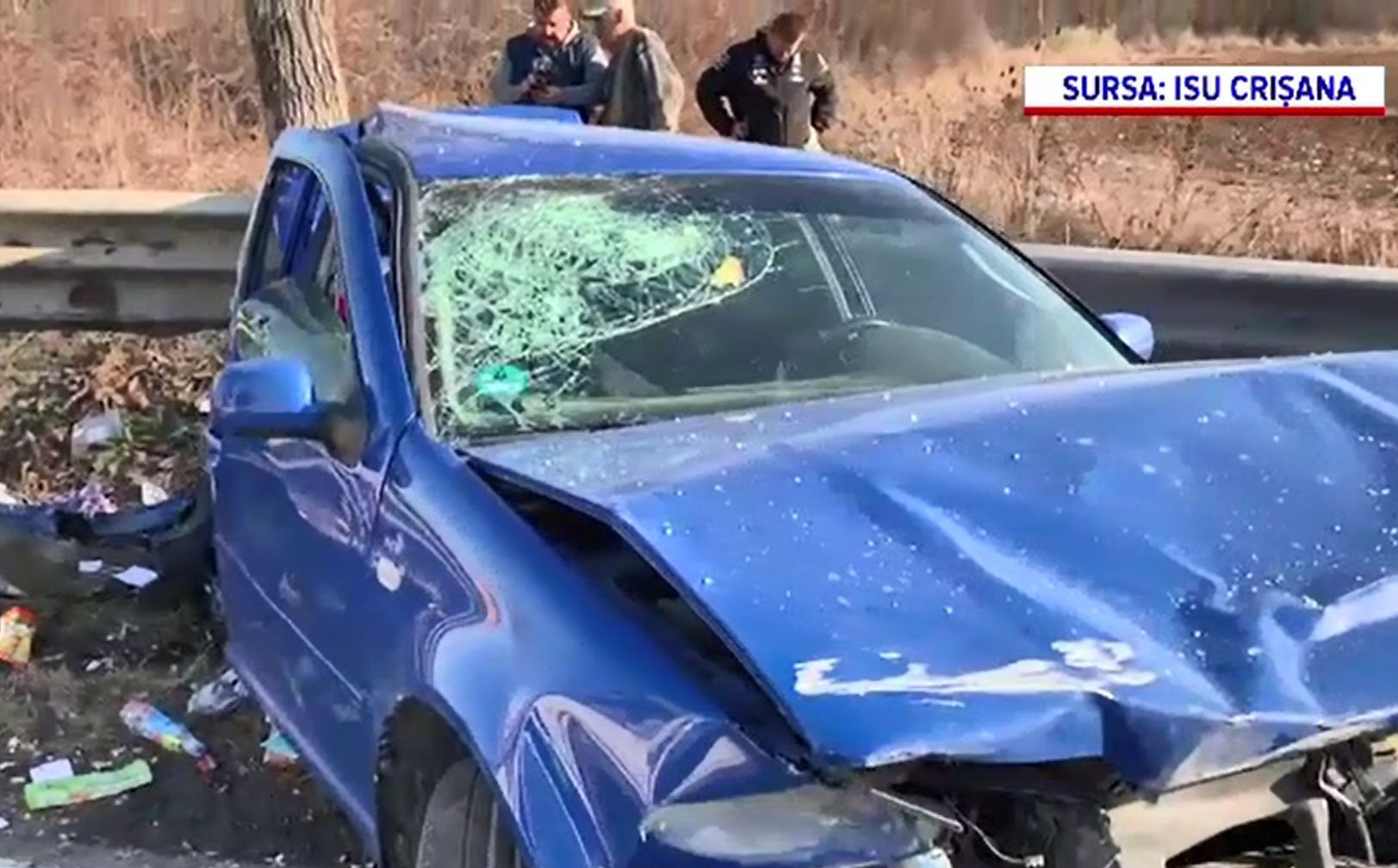 Fetiță de trei ani, decedată într-un grav accident de circulație la Oradea. Mama ei a intrat cu mașina într-un microbuz