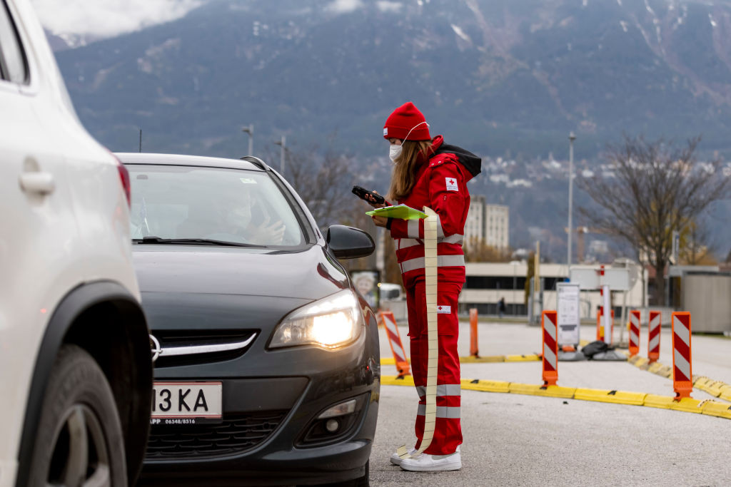 Situație alarmantă în Austria. Cetățenii nevaccinați sunt foarte aproape de a intra în lockdown