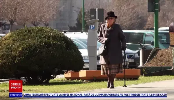 Vârstnicii pot primi taloanele de pensie în format digital, de anul viitor. Cum le pot folosi