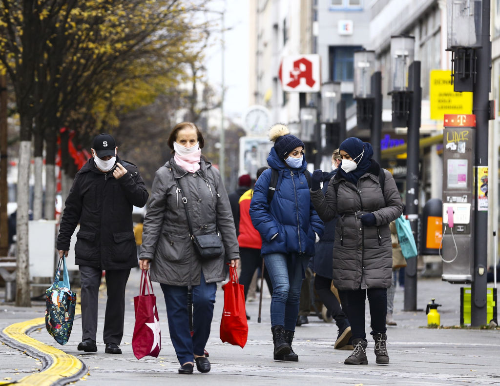 Germania va limita mare parte din activităţile publice la persoanele vaccinate sau care au trecut prin boală