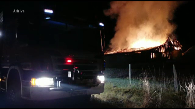 O familie întreagă din Vrancea a murit într-un incendiu: Când am deschis ușa a căzut grindă pe mine și am ieșit