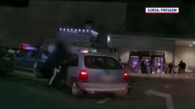 Scene șocante în parcarea unui supermarket din Satu Mare. Gestul extrem la care a recurs un șofer enervat