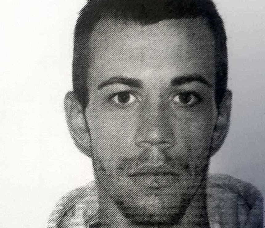 Condamnat pentru furt, evadat din arestul județean Dolj. Este căutat de toate forțele disponibile