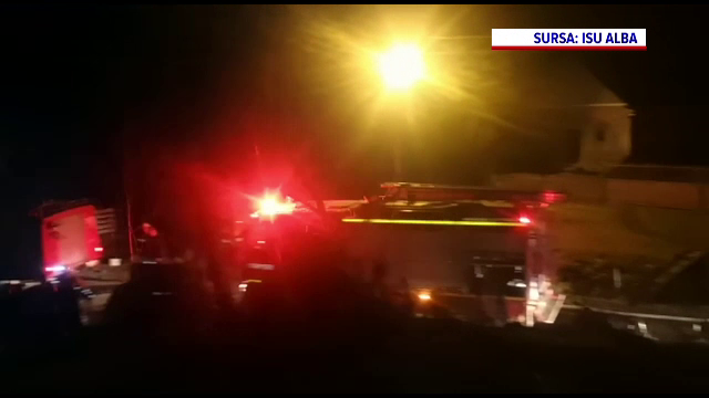 Un bărbat de 78 de ani a murit carbonizat, după ce casa i-a fost mistuită de un incendiu. Bătrânul locuia singur