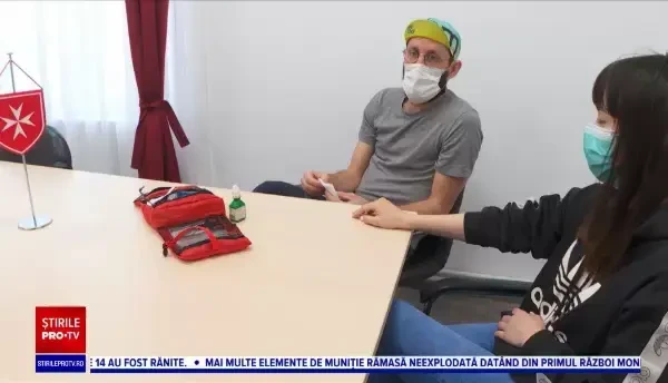 Zeci de curieri din Cluj-Napoca sunt instruiți prin proiectul "Prim-ajutor pe două roți" să ofere primul ajutor