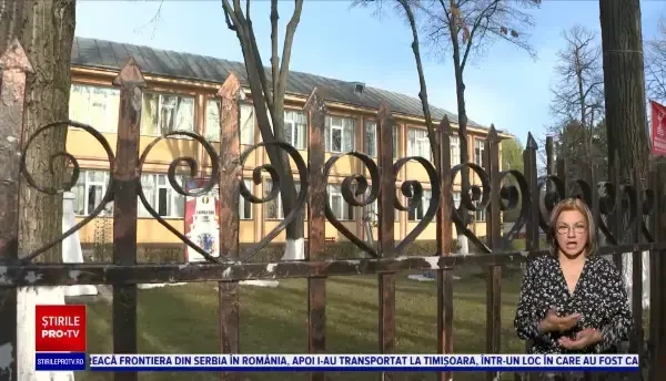 O elevă de 6 ani din Tecuci a sărit pe geam de la etajul 1 al şcolii, după ce a fost închisă în clasă