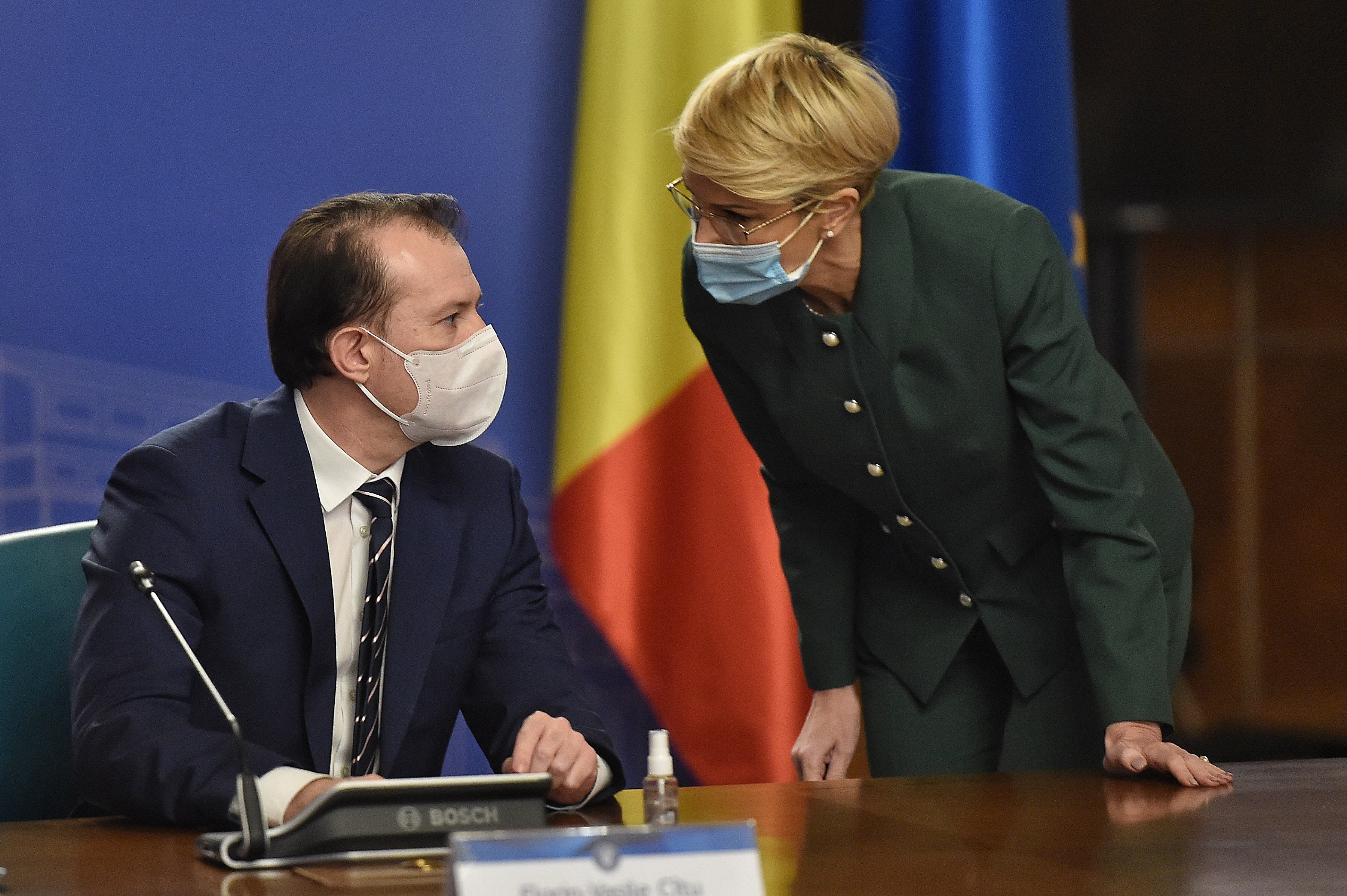 Turcan spune că nu mai sunt bani de pensii și cere demisia premierului. Reacția lui Cîțu: ”E ministru, să-și asume!”