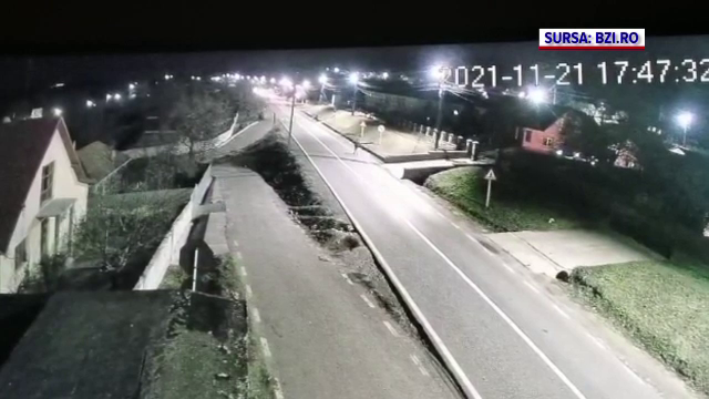 Un bărbat a fost lovit mortal de o mașină, în timp ce traversa strada. Șoferul a fugit de la locul accidentului