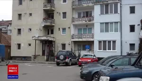 O femeie a fost violată între blocuri, în Bistrița, de doi băieți de 13 și 18 ani. „Nu mi-a venit nimeni în ajutor”