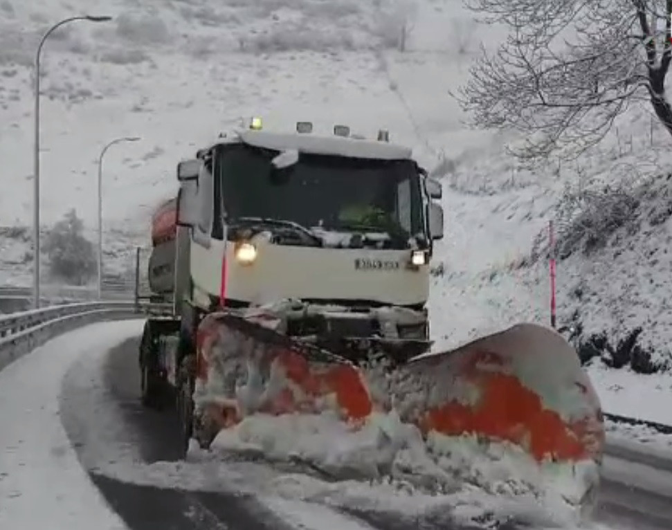 Un front atmosferic polar a adus ninsori și ploi abundente în nordul și centrul Spaniei