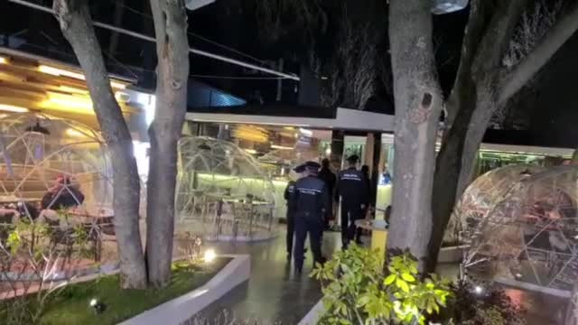 La băuturi de 40.000 lei sticla, cluburile din nordul Bucureștiului își permit să achite amenda pentru petreceri ilegale