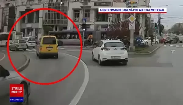 Un profesor universitar a fost lovit mortal pe trotuar de o autoutilitară care a evitat un biciclist, în Cluj-Napoca