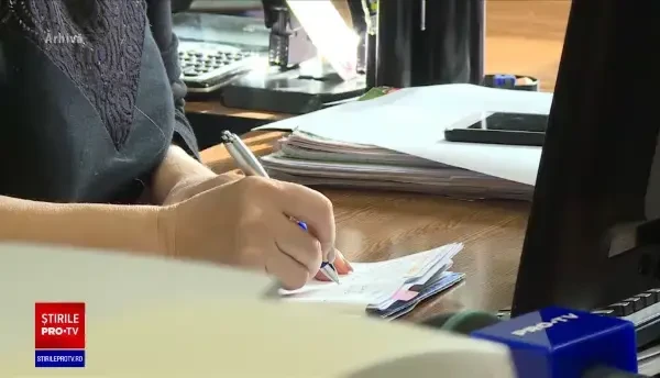 Pensiile și alocațiile ar putea fi plătite cu întârziere în decembrie. Cum vrea noul guvern să crească pensiile