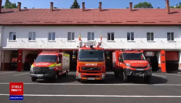 ISU angajează 1.400 de pompieri. Salariul ar porni de la 3.000 de lei, plus sporuri
