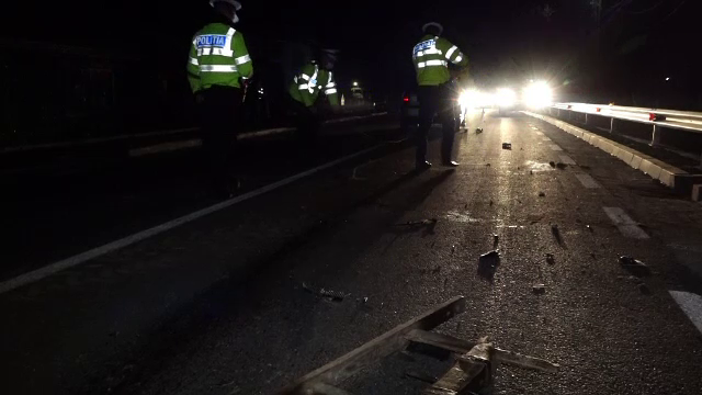 Doi soți din Bistrița care își mânau boii de jug, loviți în plin de o mașină. Femeia a murit pe loc