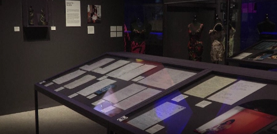 Amy Winehouse nu a fost uitată. Britanicii au deschis o expoziţie dedicată regretatei cântăreţe