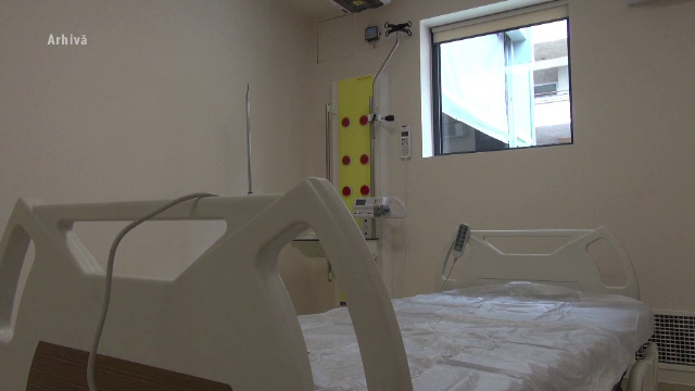 Luptă contra cronometru pentru salvarea unui adolescent cu arsuri. Medicii au primit un aparat de la Salvați Copiii