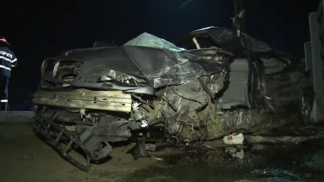 Un tânăr de 18 ani și o fată de 14 au murit într-un cumplit accident. Șoferul de abia își luase permisul