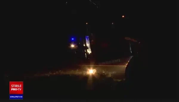 Un atacator a deschis focul asupra unui autobuz cu elevi, în Kosovo. Sunt trei morţi, dintre care doi copii