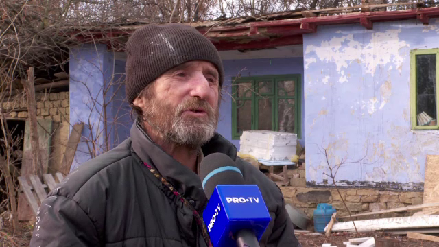 Ce au făcut mai mulți săteni pentru un bărbat care risca să rămână pe drumuri: "A început să plângă, nu-i venea să creadă"