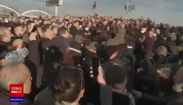 Proteste violente în Serbia. Un gigant minier vrea să exploateze zăcămintele de litiu