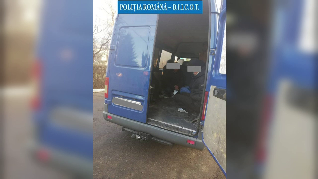Doi bărbați cu cetățenie româno-ucraineană, arestați pentru trafic de migranți