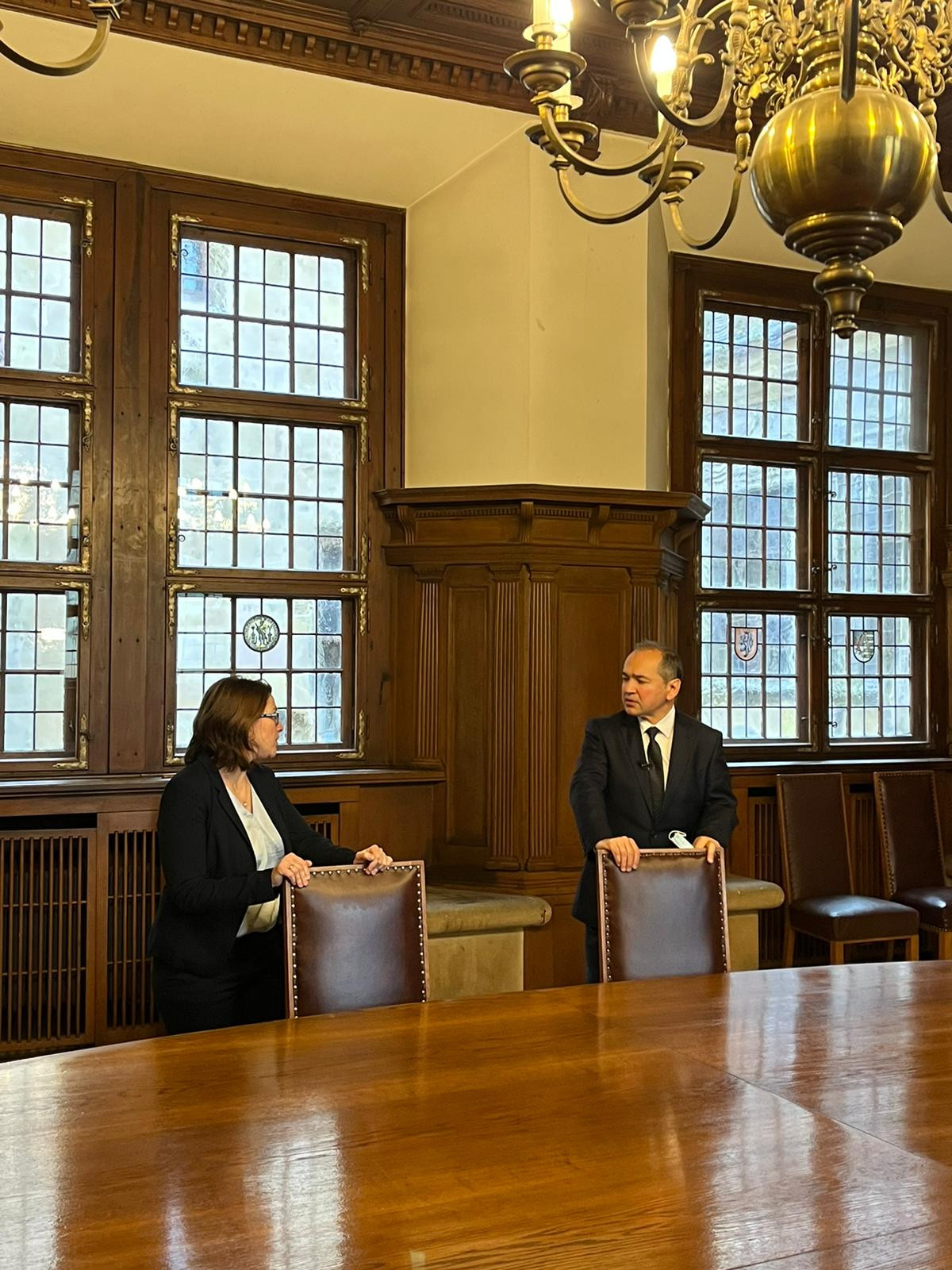 Un român a plecat să cânte în Germania și a ajuns primarul orașului Goerlitz. Cum i-a convins pe alegători