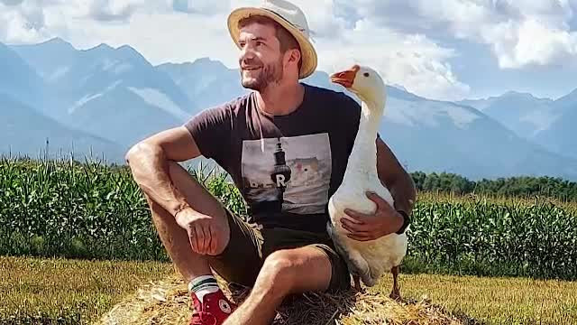 Alexandru Stermin sau Sandu, omul special care ne ajută să ne conectăm cu natura și să o descifrăm