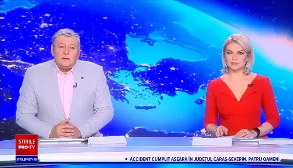 Patru oameni au murit după ce o mașină a fost prinsă între două tiruri, în Caraş-Severin