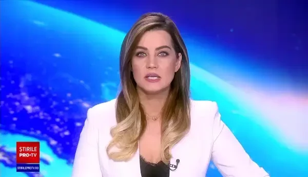 Un șofer care a încălcat mai multe reguli de circulație și a blocat traficul în oră de vârf, amendat de polițiști