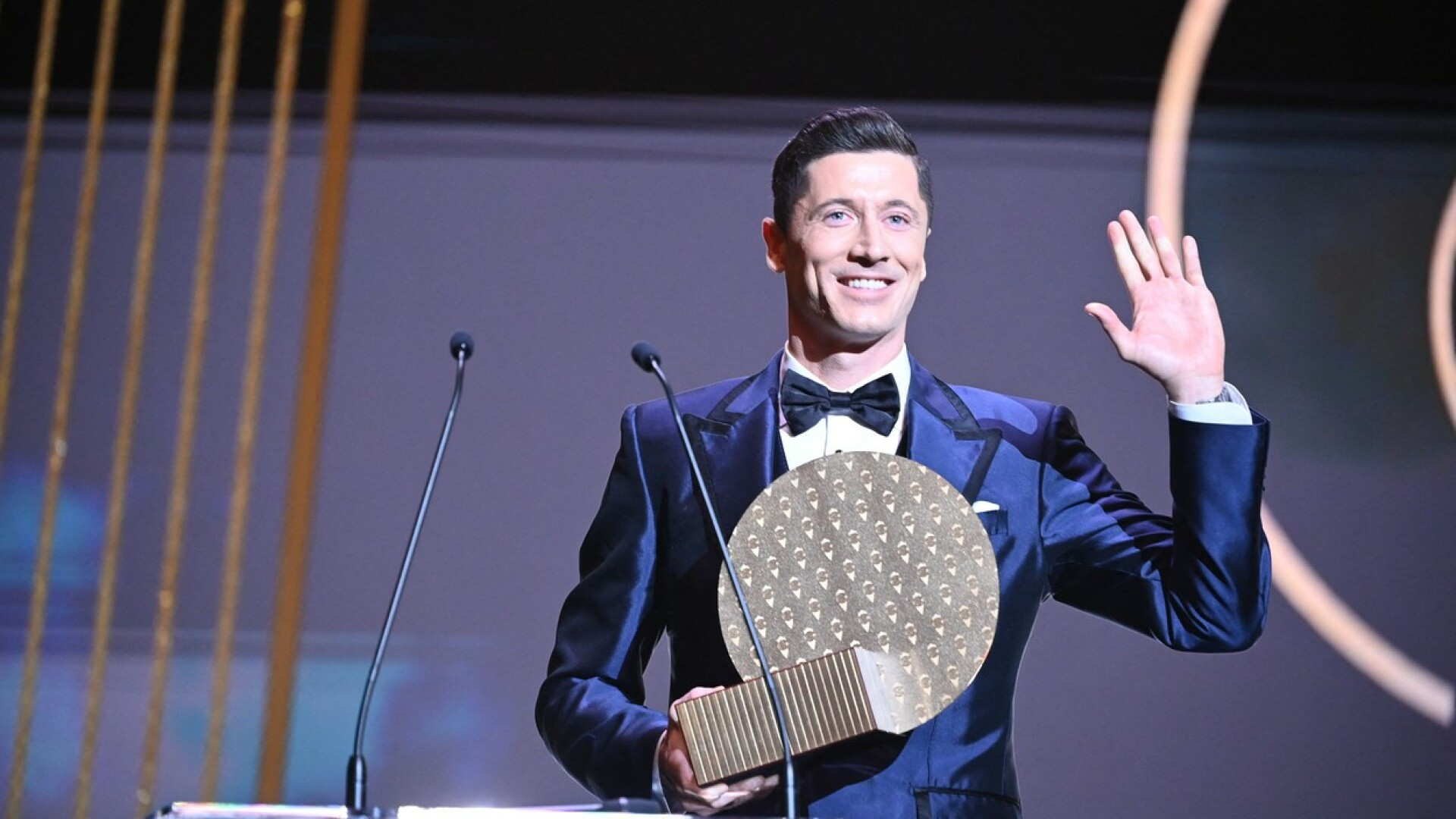 Lewandowski ar putea primi, până la urmă, Balonul de Aur, chiar la propunerea lui Messi: ”Ar trebui să ți-l dea ție”