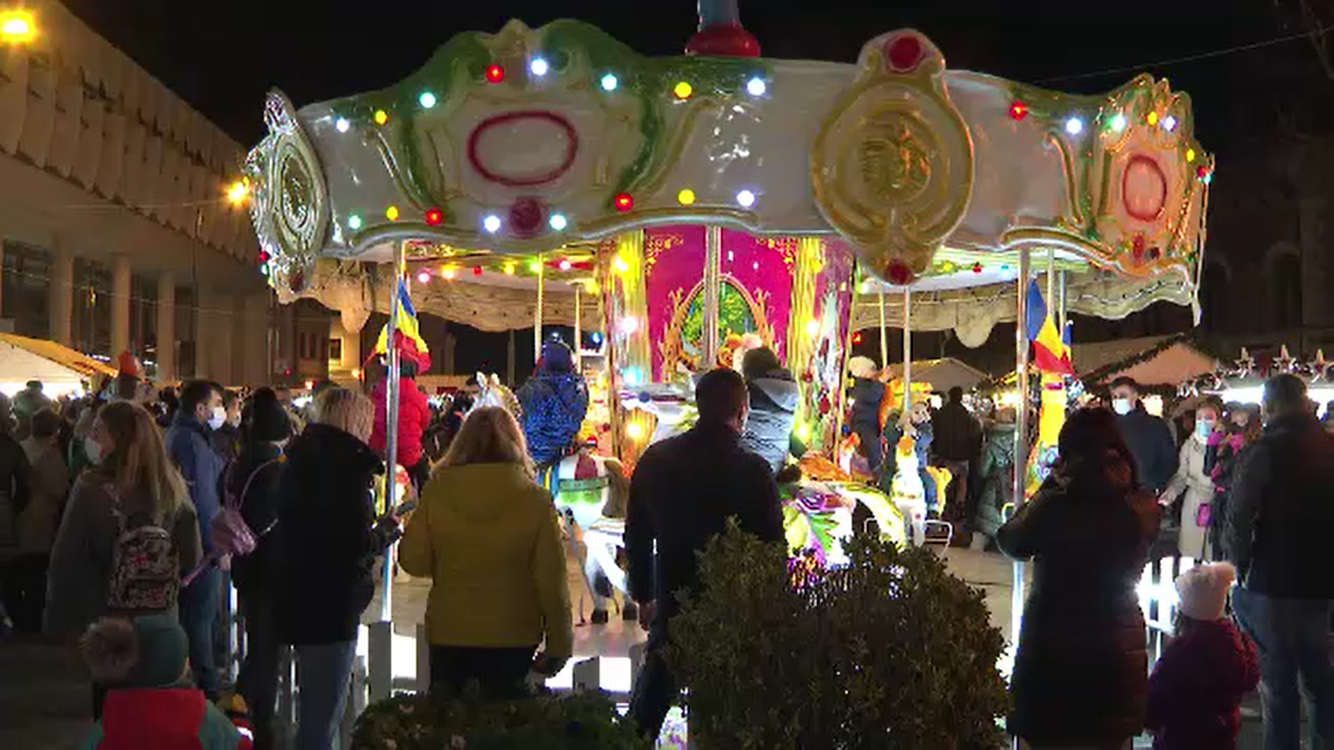 Mai multe orașe din țară și-au deschis oficial târgurile de Crăciun