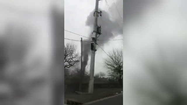 Cei care ard sau îngroapă ilegal deșeurile ar putea face trei ani de închisoare, potrivit unui proiect de lege