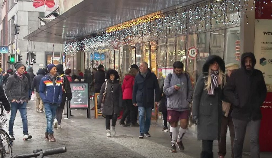 Tot mai multe țări impun restricții noi, de teama Omicron. Ce măsuri au fost luate în Germania și SUA