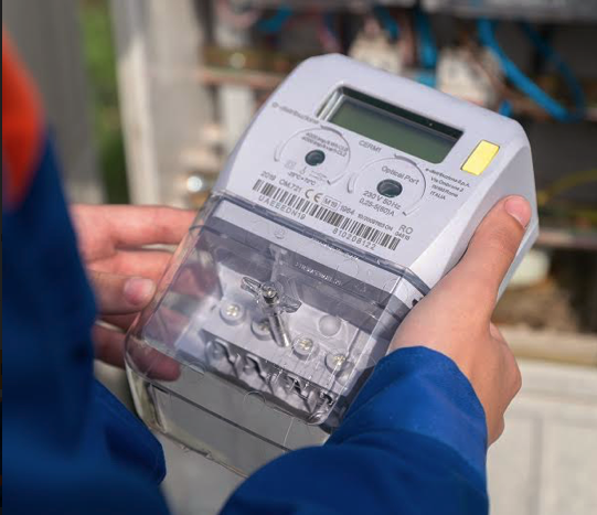 Scenariu: Factura la electricitate în februarie, cât salariul minim pe un an