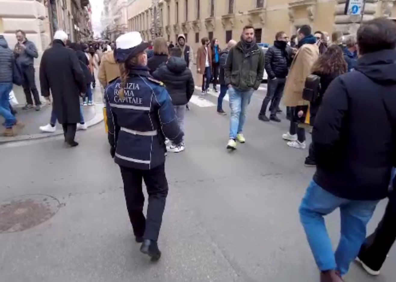 Țările care au luat măsuri drastice anticovid, în contextul amenințării Omicron. Părerile oamenilor sunt împărțite