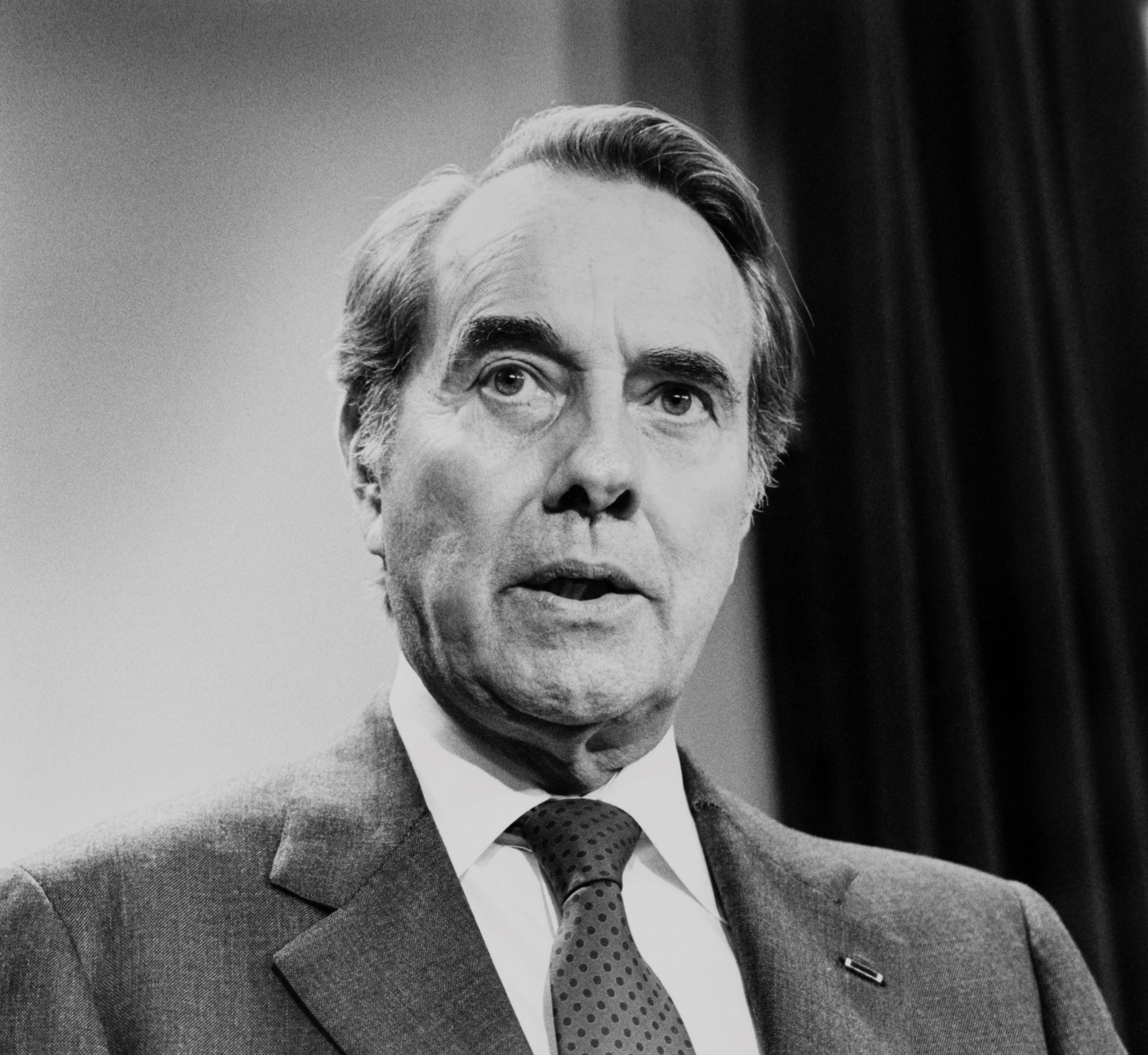 Bob Dole, erou în Al Doilea Război Mondial şi fost candidat republican la preşedinţia SUA, a murit