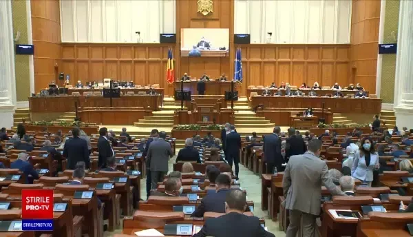 PNL, PSD și UDMR vor modificarea Constituției: președintele, ales indirect de Parlament