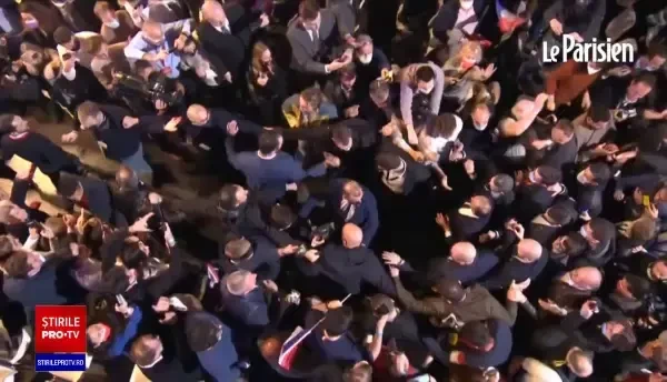 Miting violent. Susținătorii candidatului de extremă dreapta la președinția Franței au bătut protestatari anti-rasism