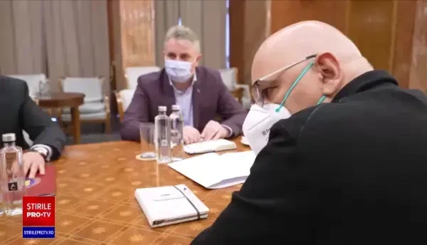 Discuții în coaliția de guvernare pe tema restricțiilor care vizează sărbătorile de iarnă. Ce ar putea fi permis