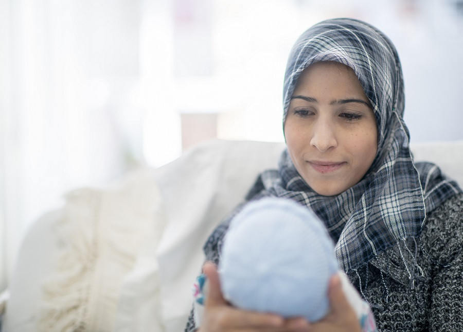 O femeie din Afganistan și-a vândut bebelușul cu 104 dolari, pentru a cumpăra mâncare familiei. "Suntem flămânzi"