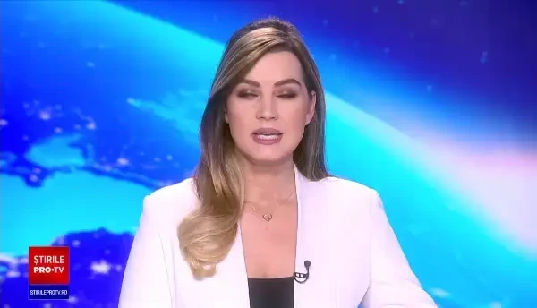 Imagini inedite. Doi cerbi, surprinși în timp ce se luptau pentru supremație, în Parcul Natural Apuseni