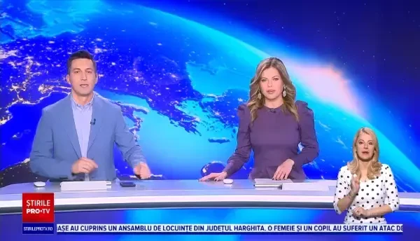 Un ansamblu de locuințe din Harghita a fost cuprins de flăcări. O femeie și un copil, transportați la spital