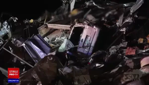 Până la 100 de morți în urma tornadelor din SUA. O fabrică s-a prăbușit peste cei 110 muncitori din incintă